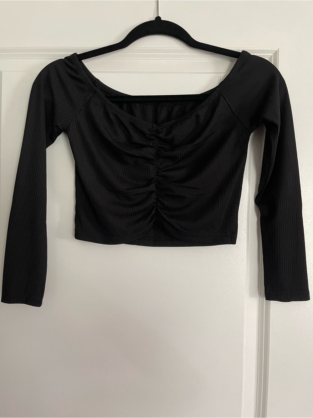 SHEIN Black Ribbed Ruched Long Sleeve Crop Top